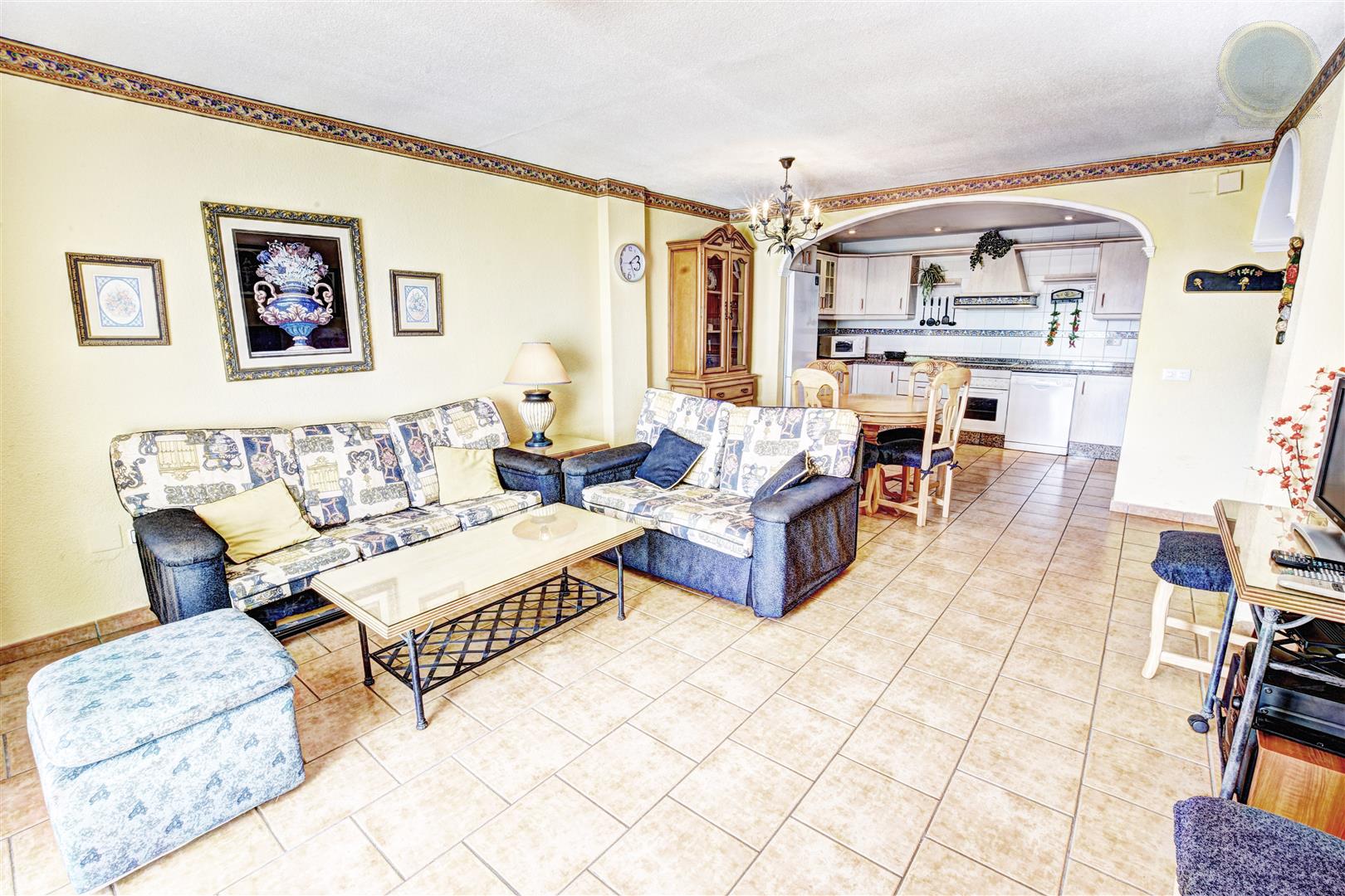 Large apartment for sale in Pueblo Evita lounge